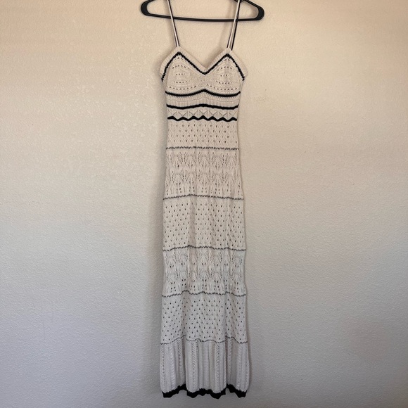 Olive & Oak Dresses & Skirts - Olive & Oak Crochet Midi Dress with Black Trim Detailing